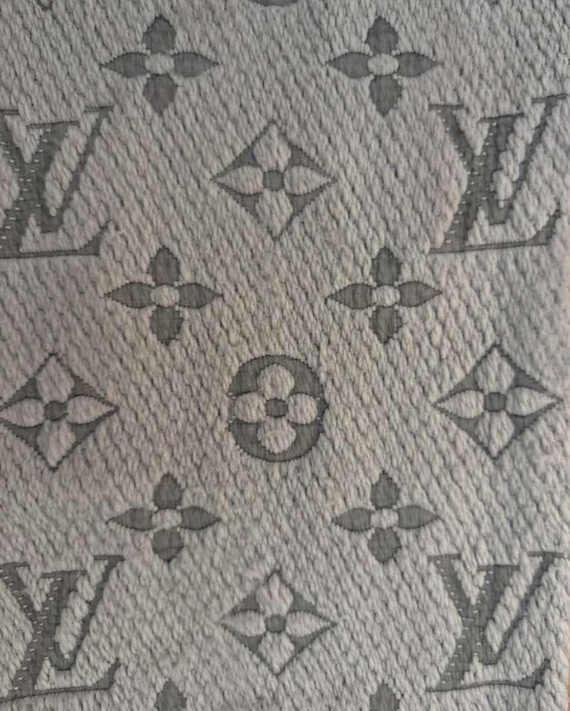 Louis Vuitton šál