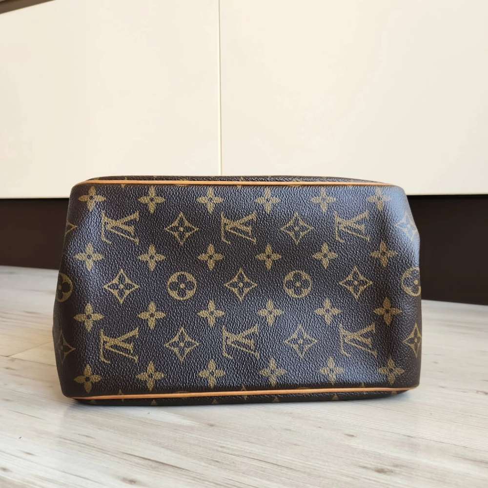 Louis Vuitton Batignolles