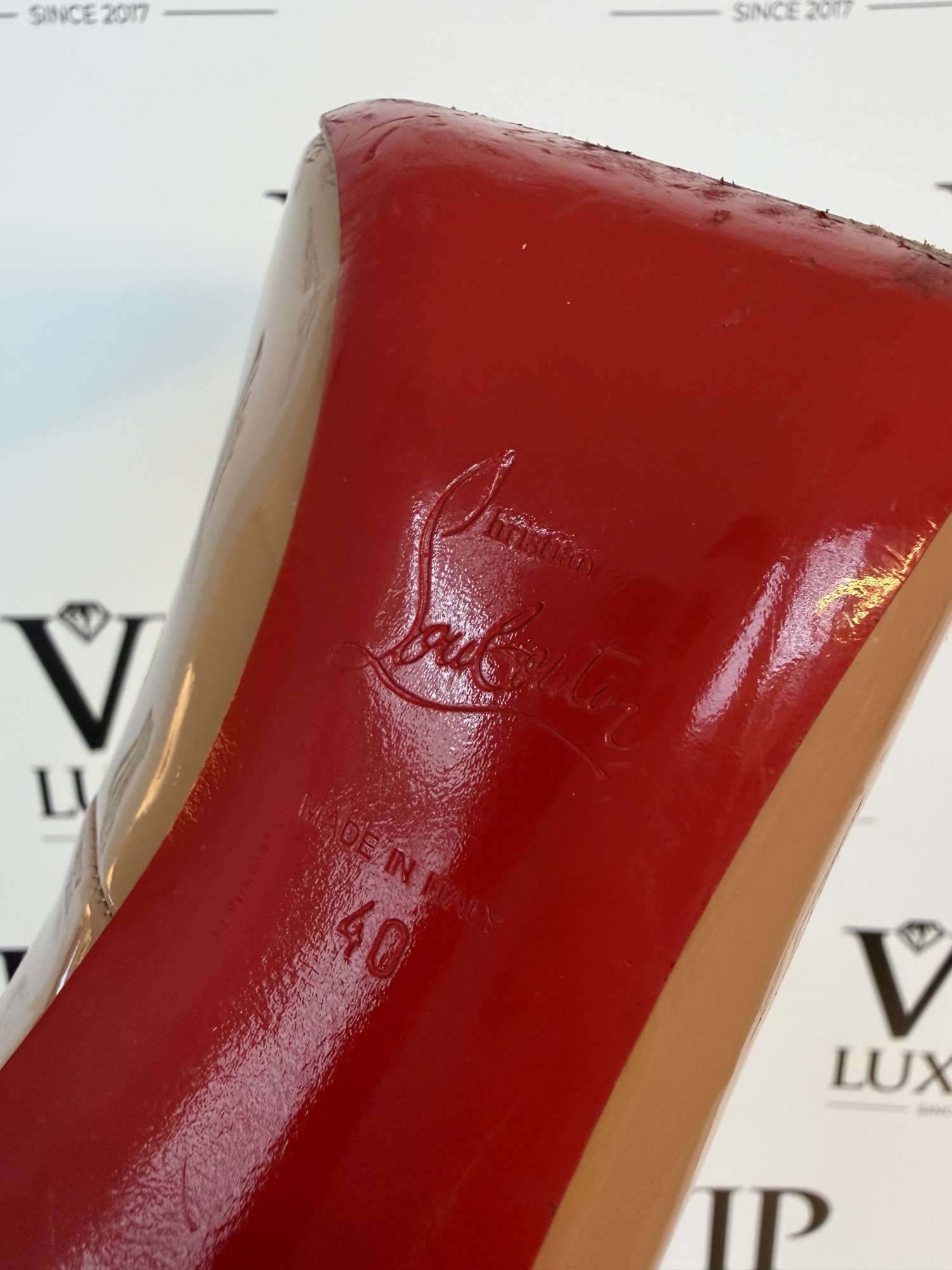 Christian Louboutin lodičky