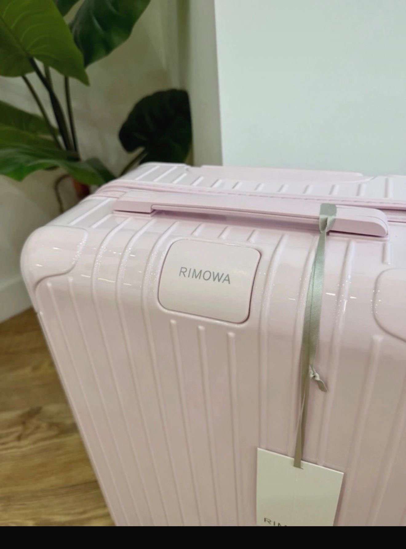 Rimowa kufor