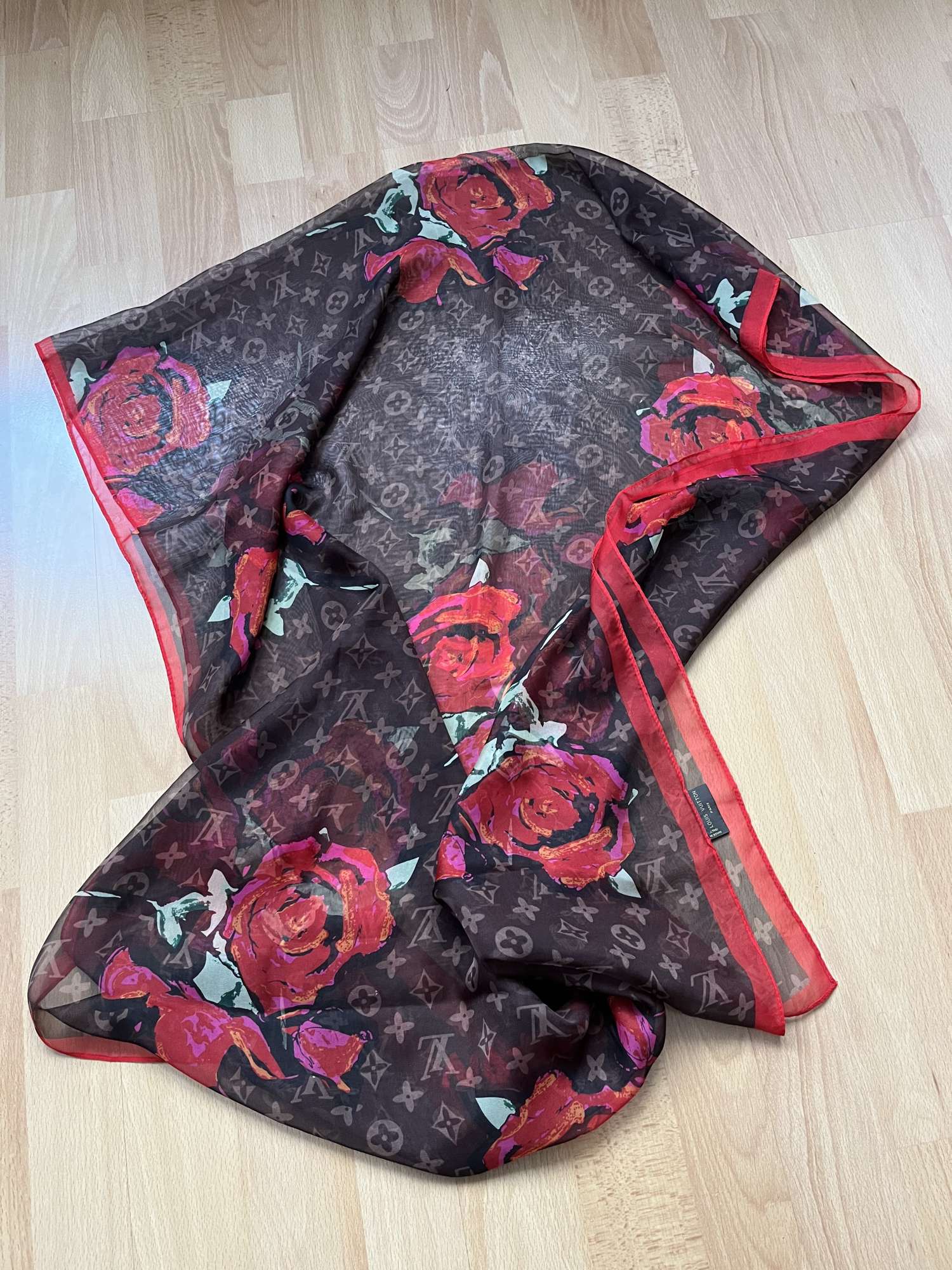 Šátek Louis Vuitton Roses