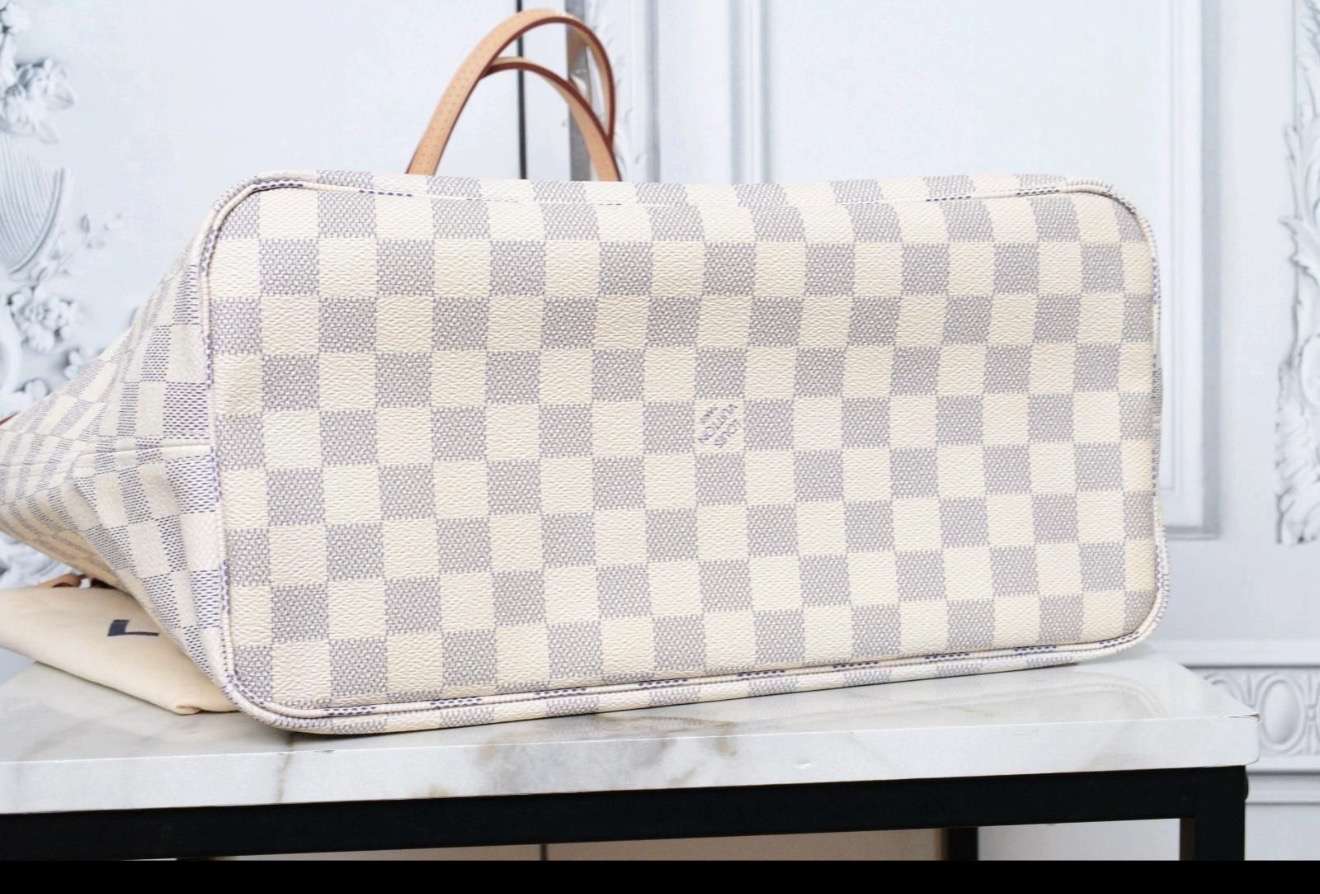 Louis Vuitton Neverfull Mm