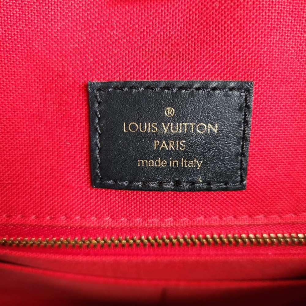 Louis Vuitton OnTheGo MM