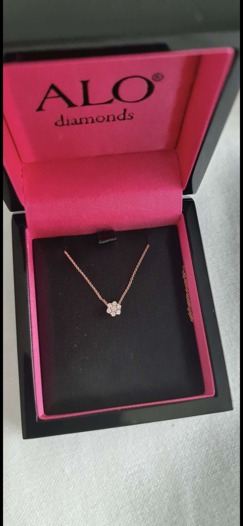 ALO diamantový náhrdelník s ružovým zlatom
