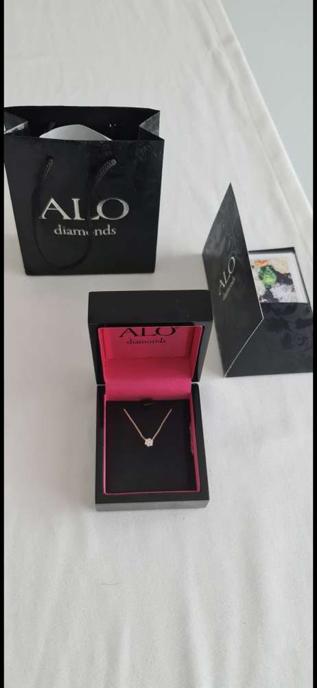 ALO diamantový náhrdelník s ružovým zlatom