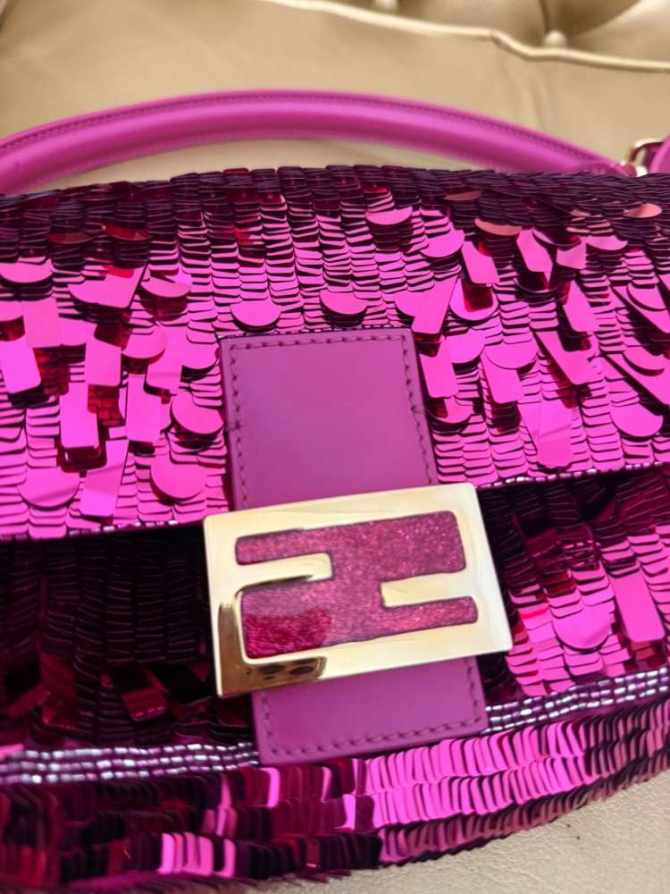 Fendi kabelka limitovana edicia