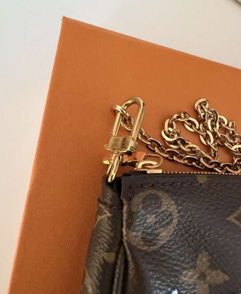 Louis Vuitton pochettka