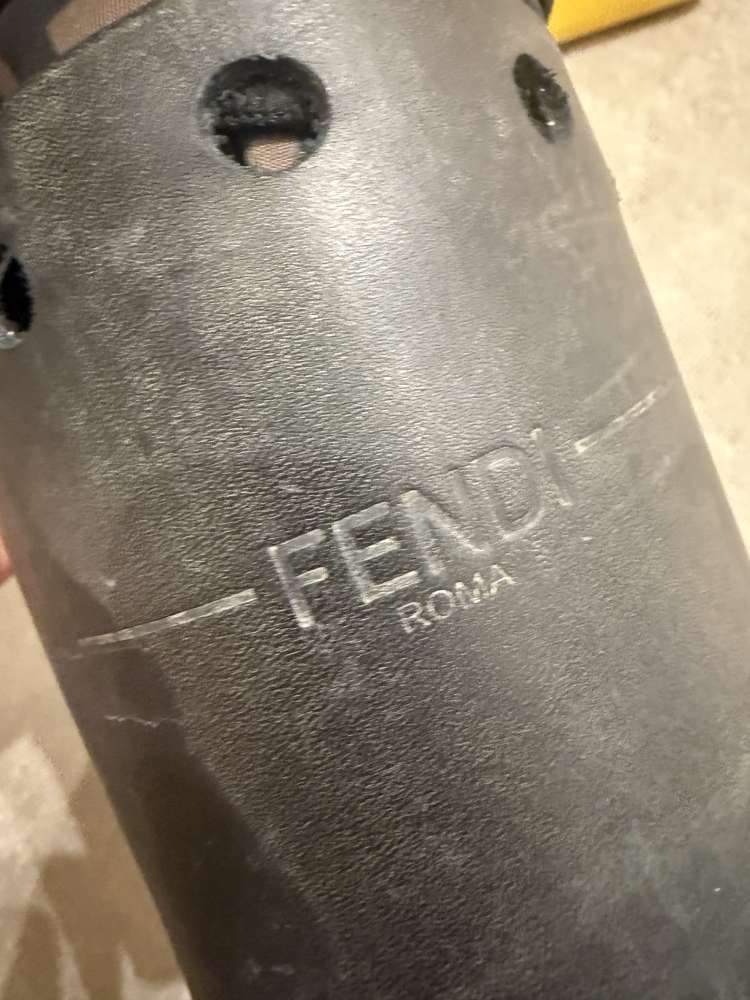Fendi snehule