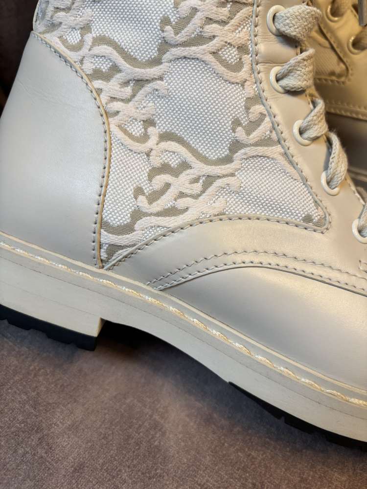 Fendi Calligraphy damske cizmy