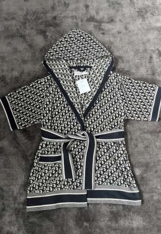 https://vipluxury.sk/Dior kimono