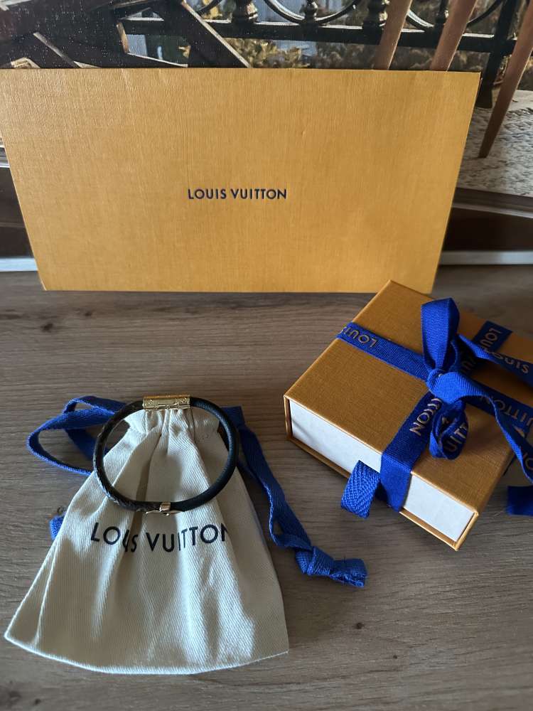 Louis Vuitton Daily Confidential náramok