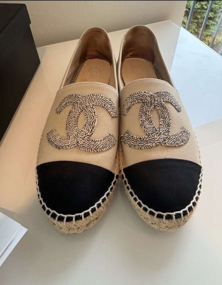 Chanel espadrille