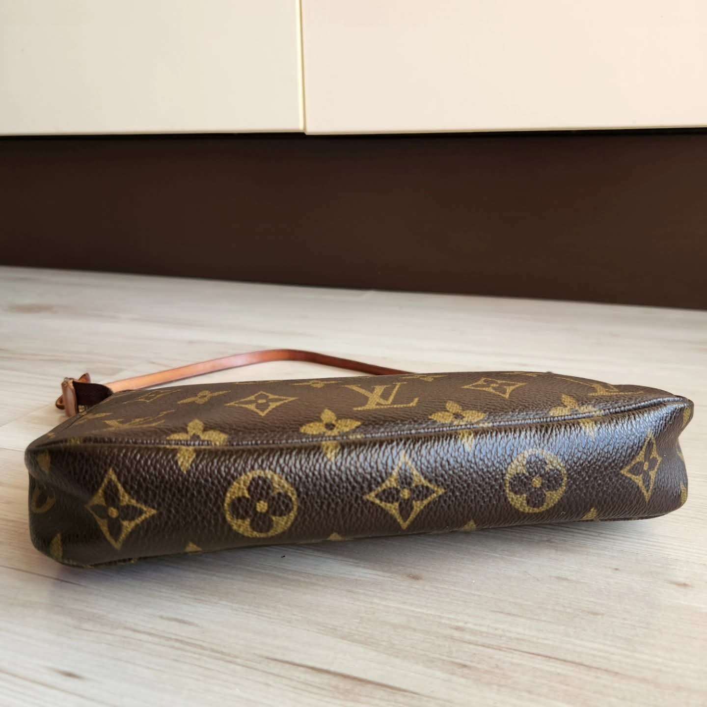 Louis Vuitton Pochette Accessoires
