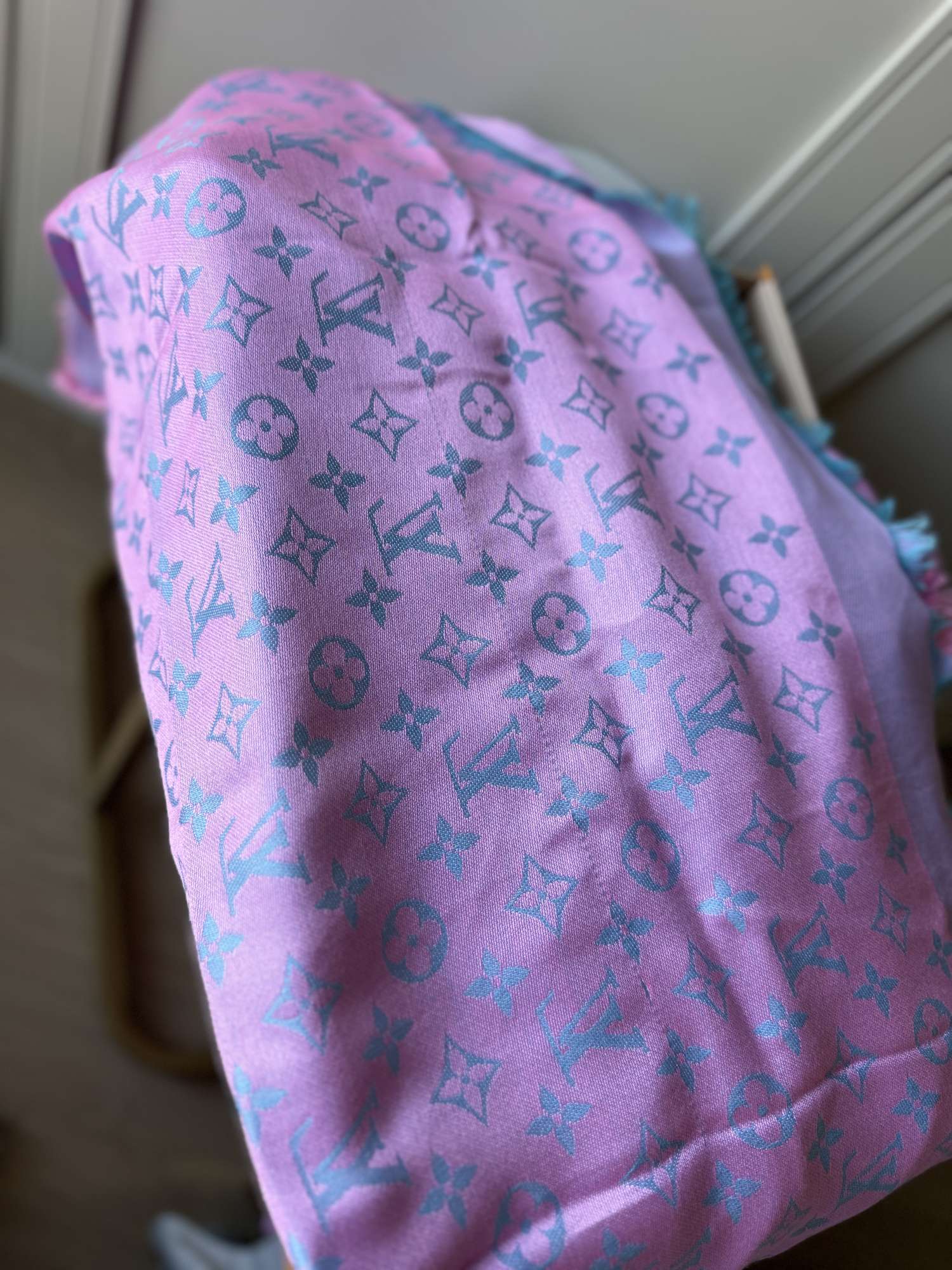 Louis Vuitton šatka