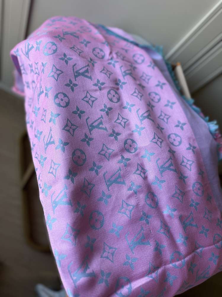 Louis Vuitton šatka