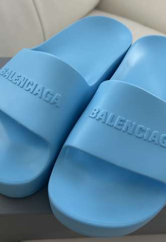 https://vipluxury.sk/Šľapky na platforme Balenciaga
