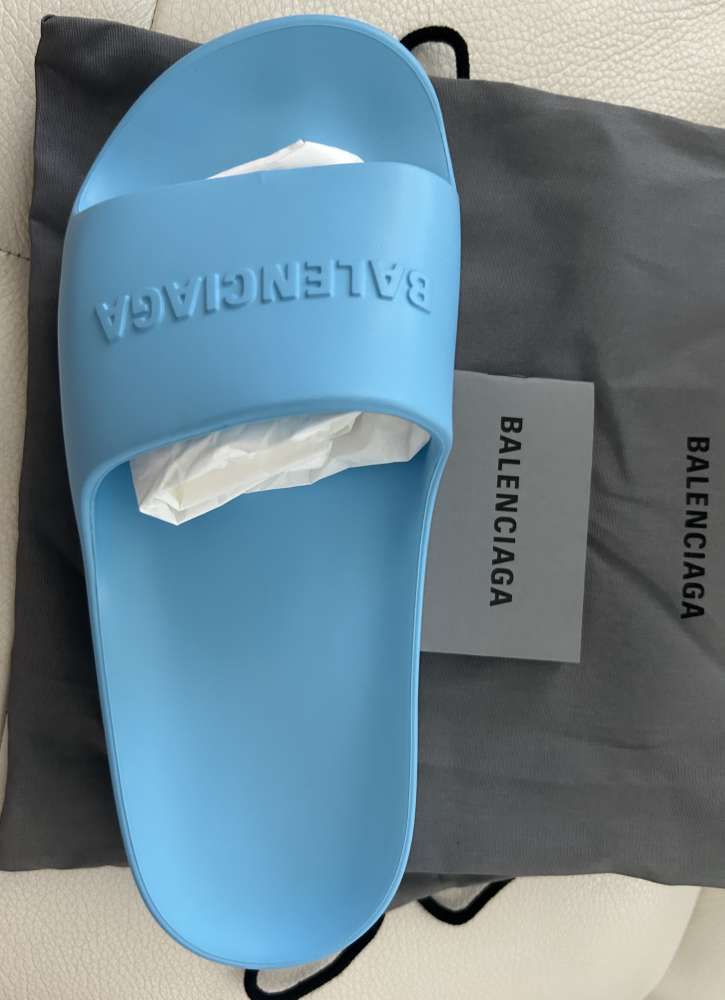 Šľapky na platforme Balenciaga