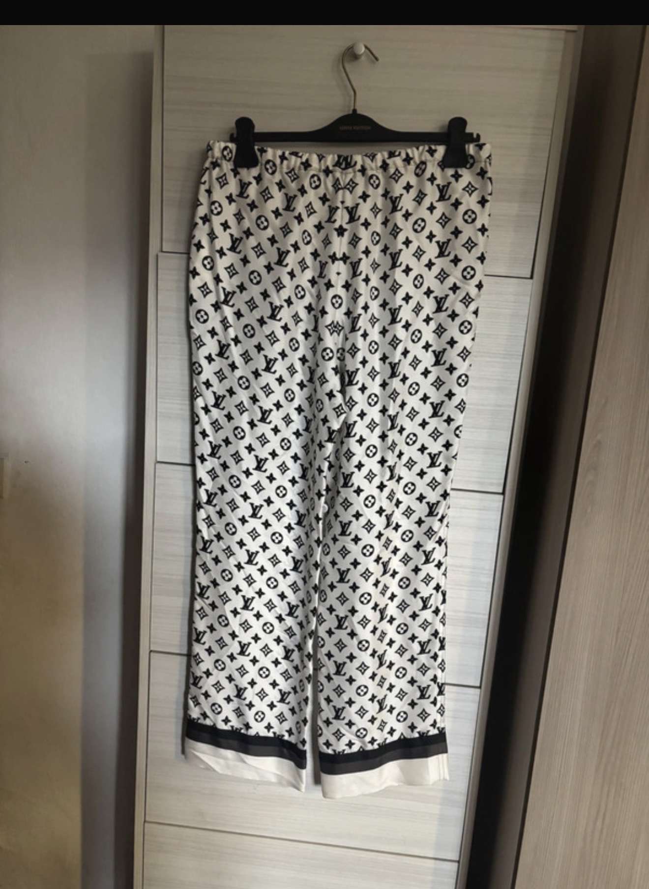 Louis Vuitton pyžamove nohavice