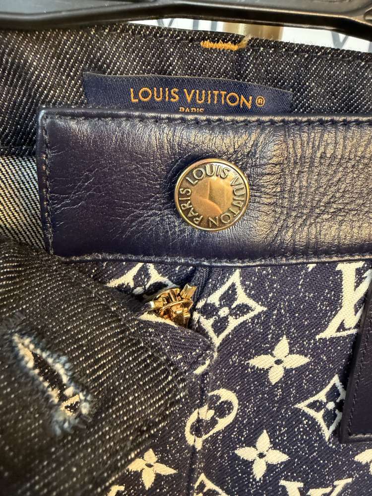 Louis Vuitton rifle