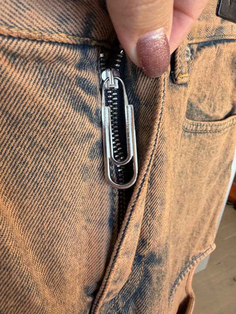 Off white hnedé rifle