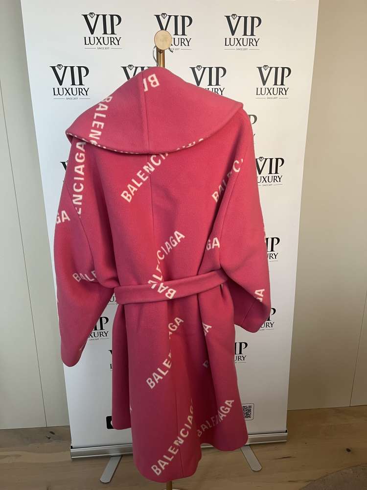 Balenciaga kabát