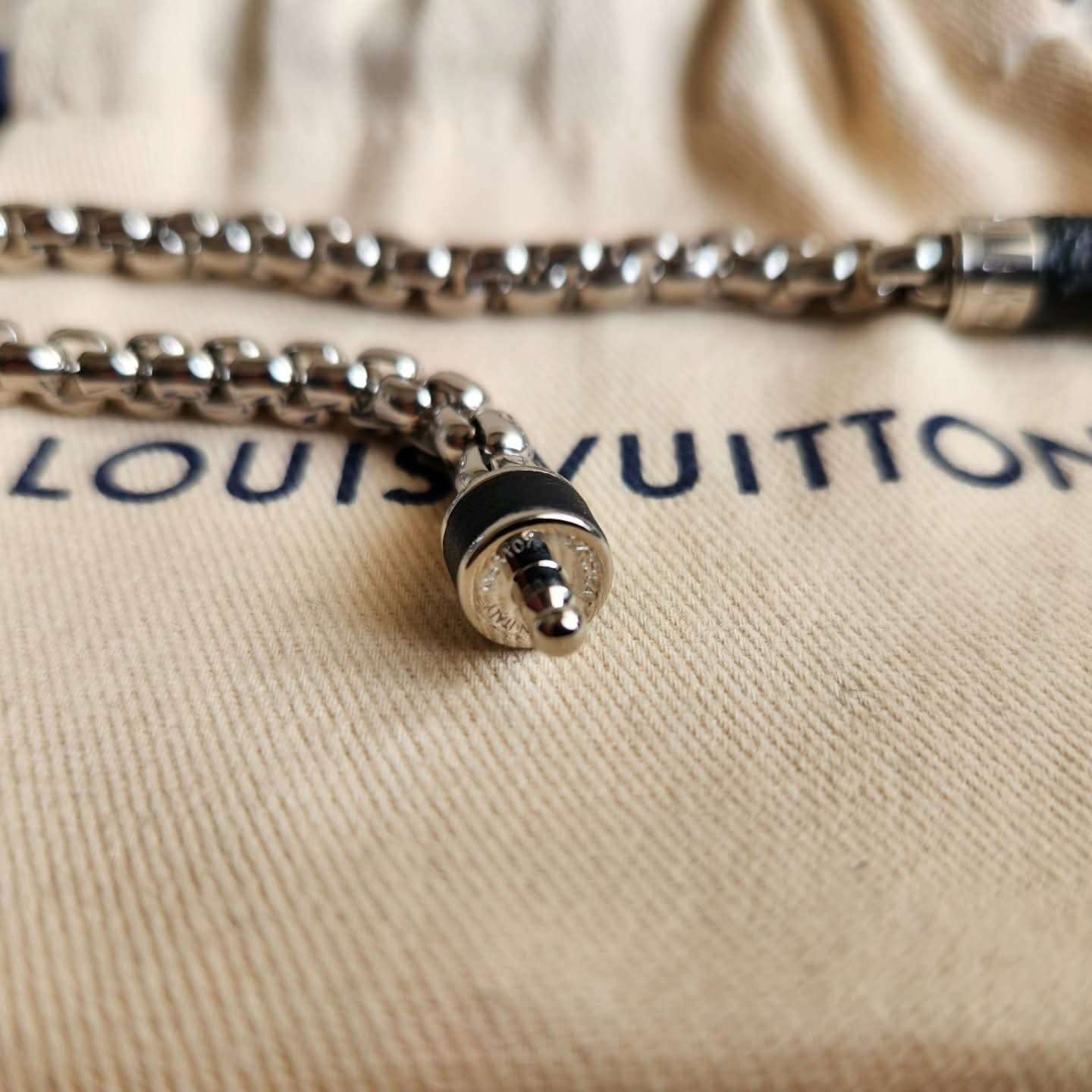 Louis Vuitton Naramek