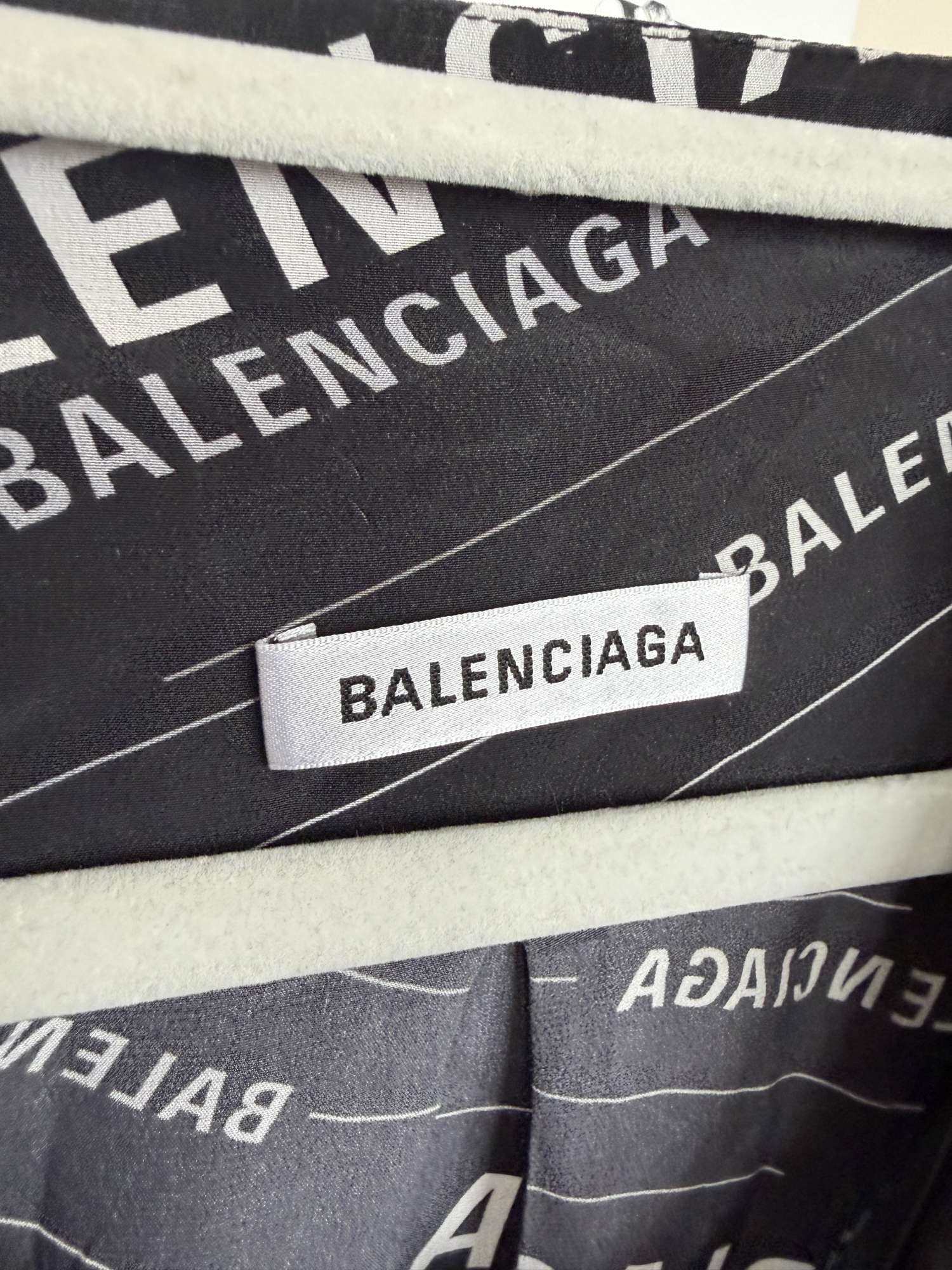 Balenciaga košela