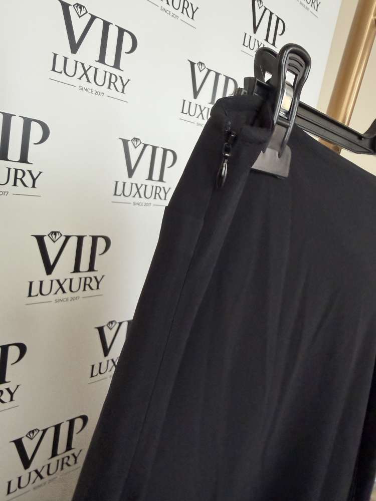 Takler Marmo šaty čierne s perím