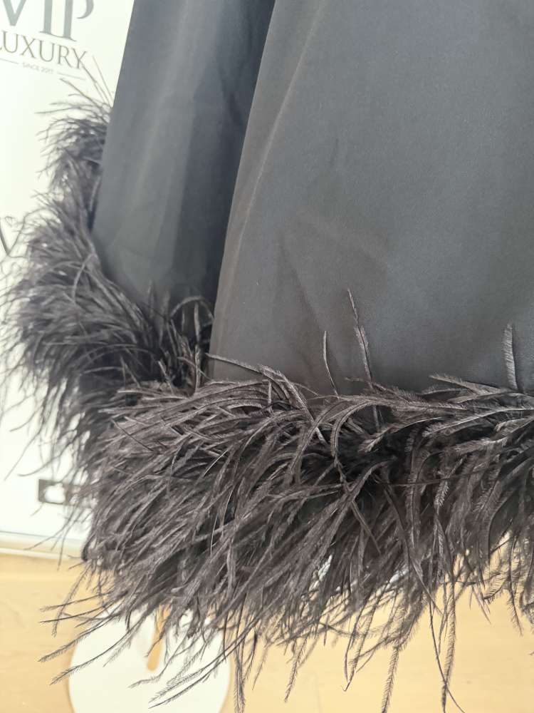 Takler Marmo šaty čierne s perím