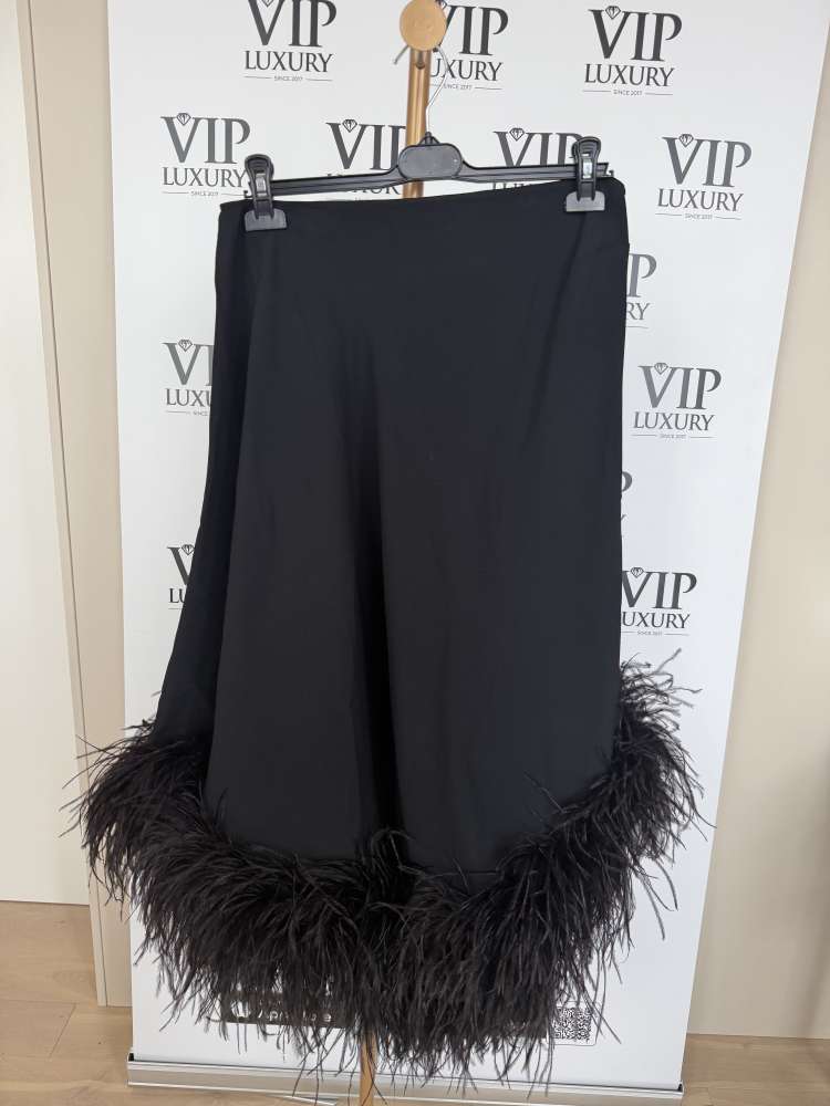 Takler Marmo šaty čierne s perím