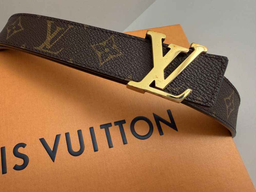 Obojstanný opasok LV