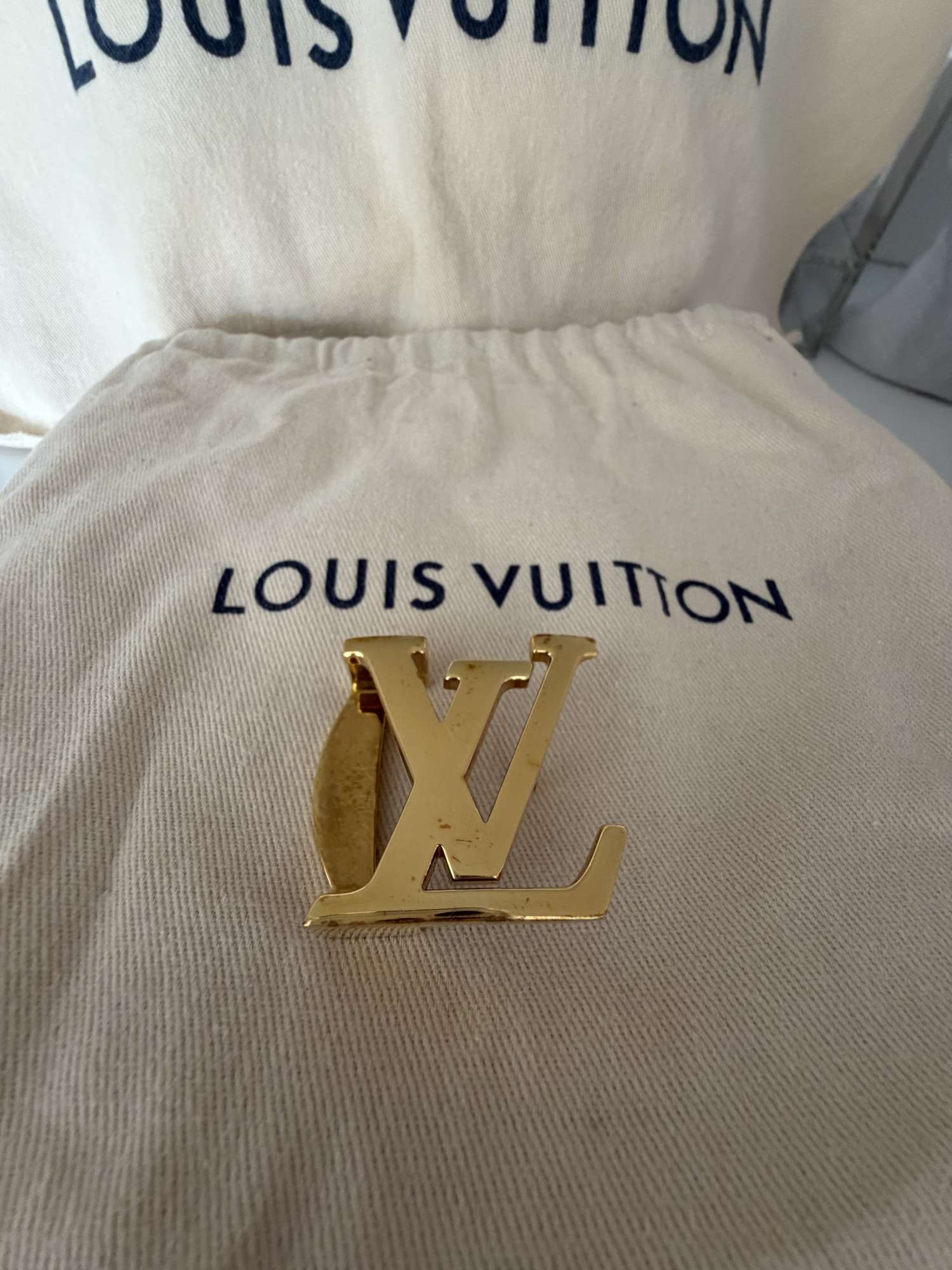 Obojstanný opasok LV