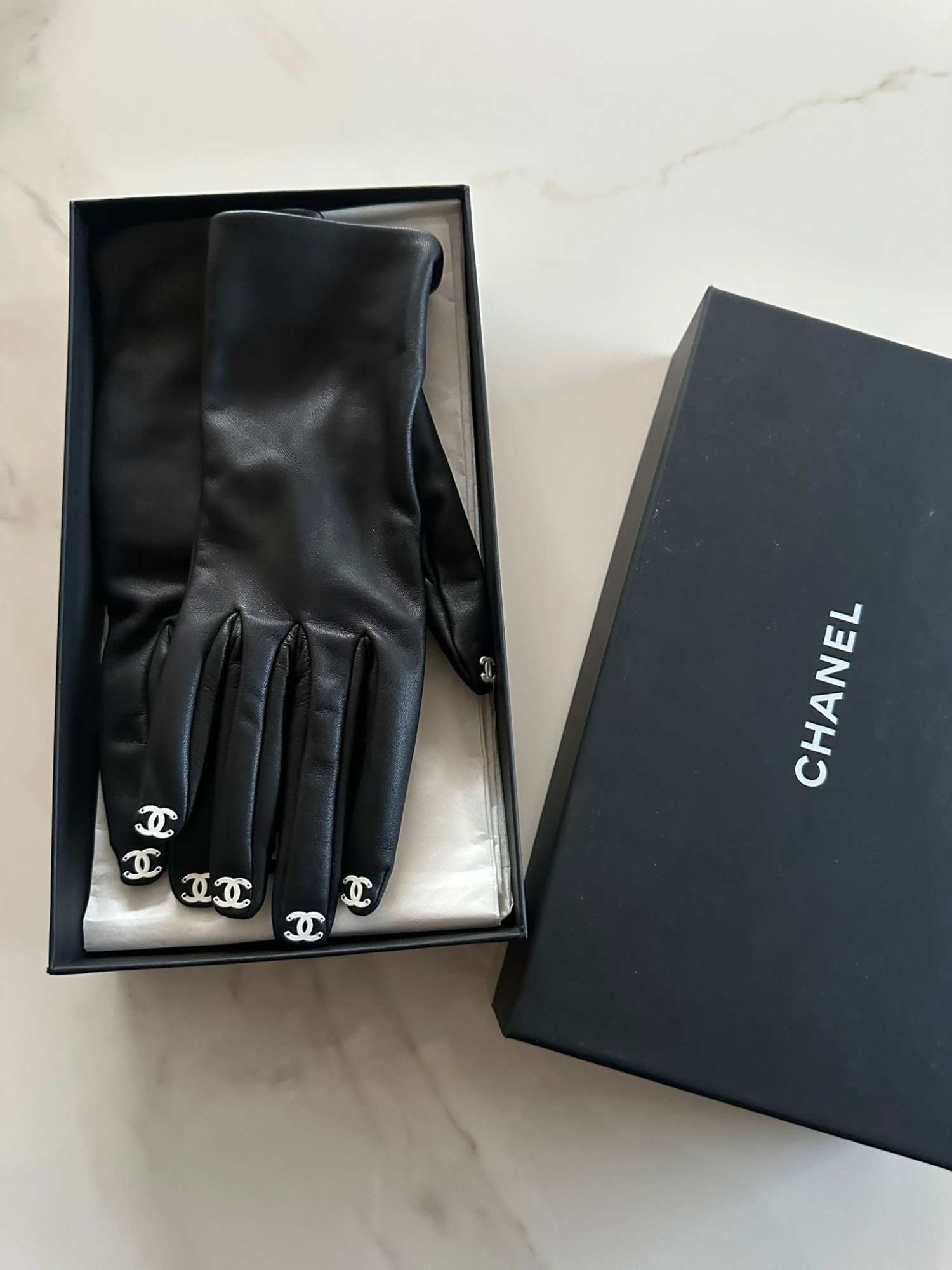 Chanel rukavice