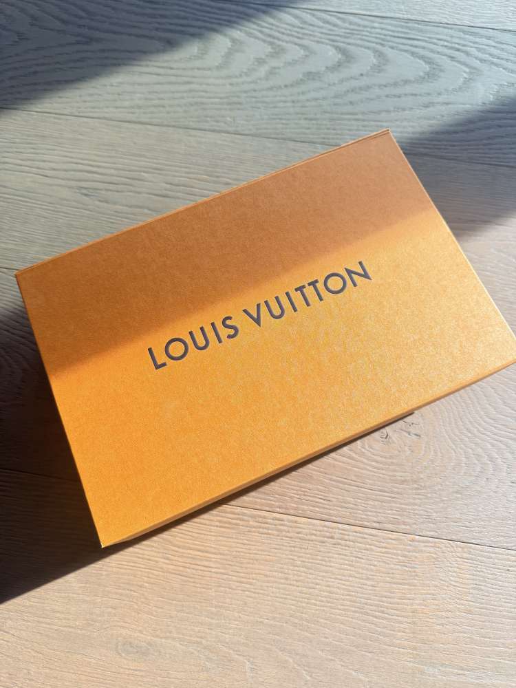 Šalát Louis Vuitton