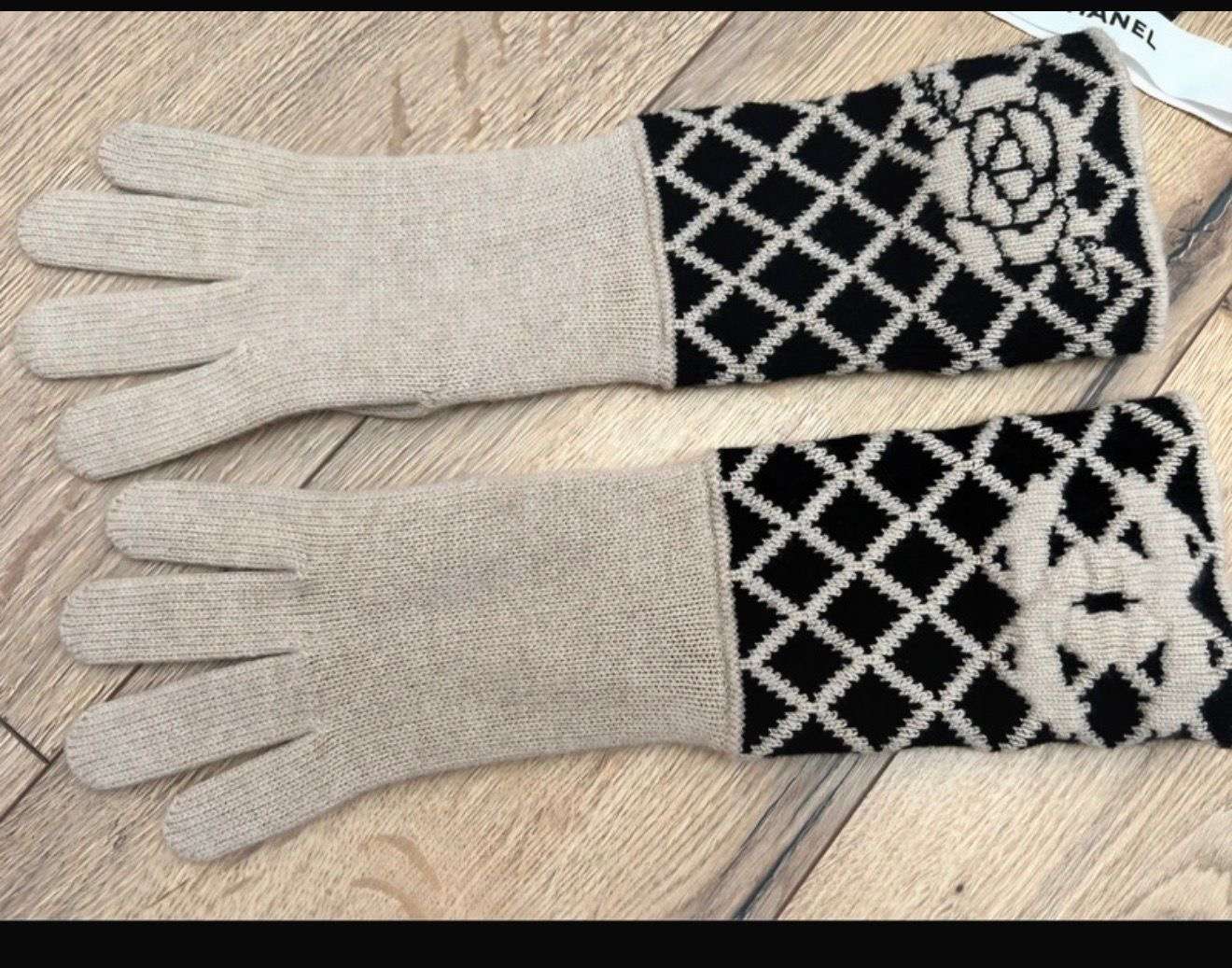 Chanel rukavice