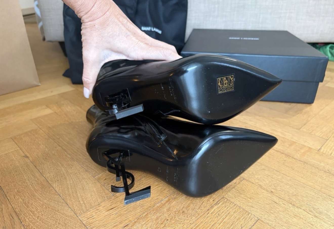 YSL kotnicky