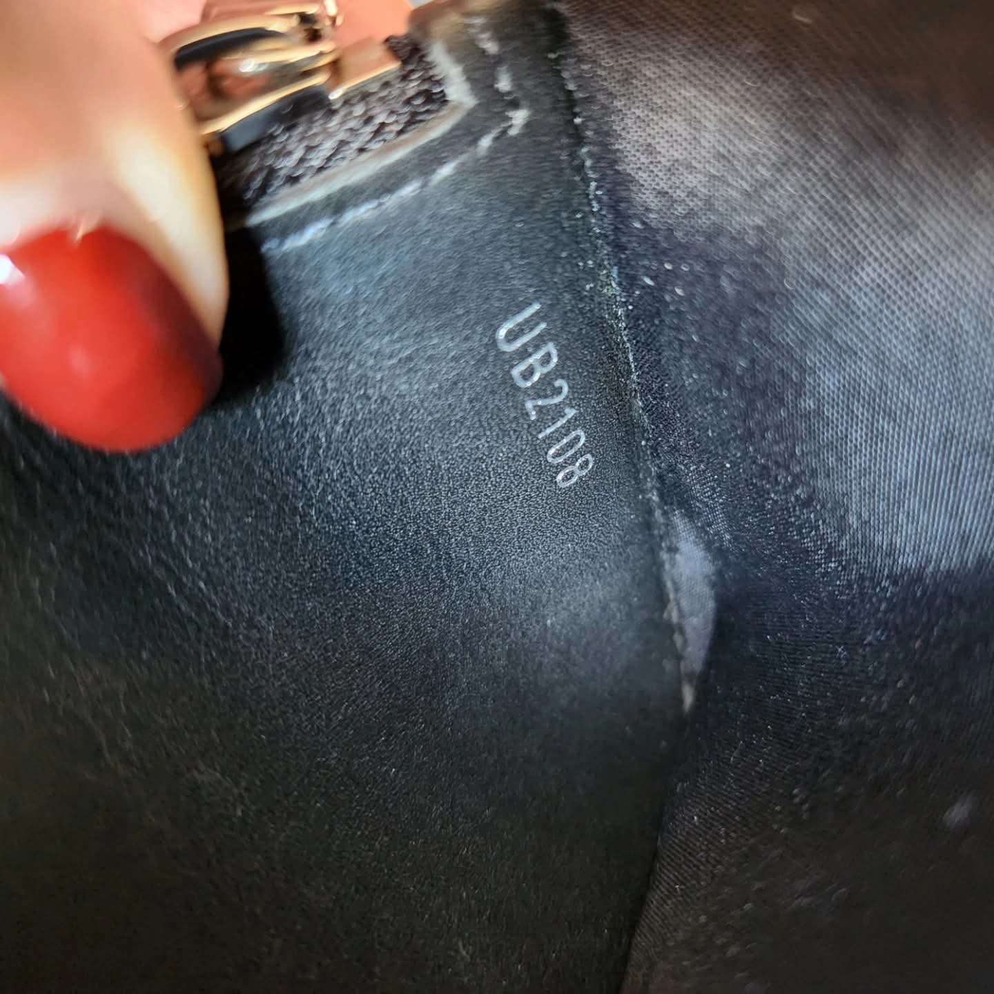 Louis Vuitton Zippy Soft