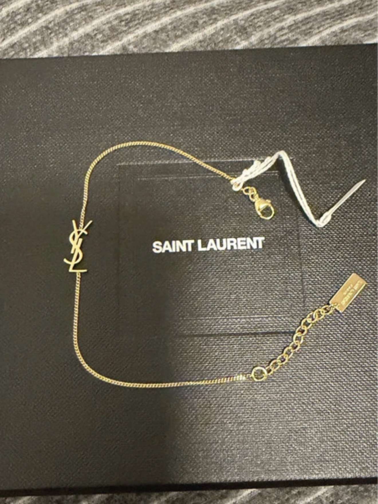 YSL náramok