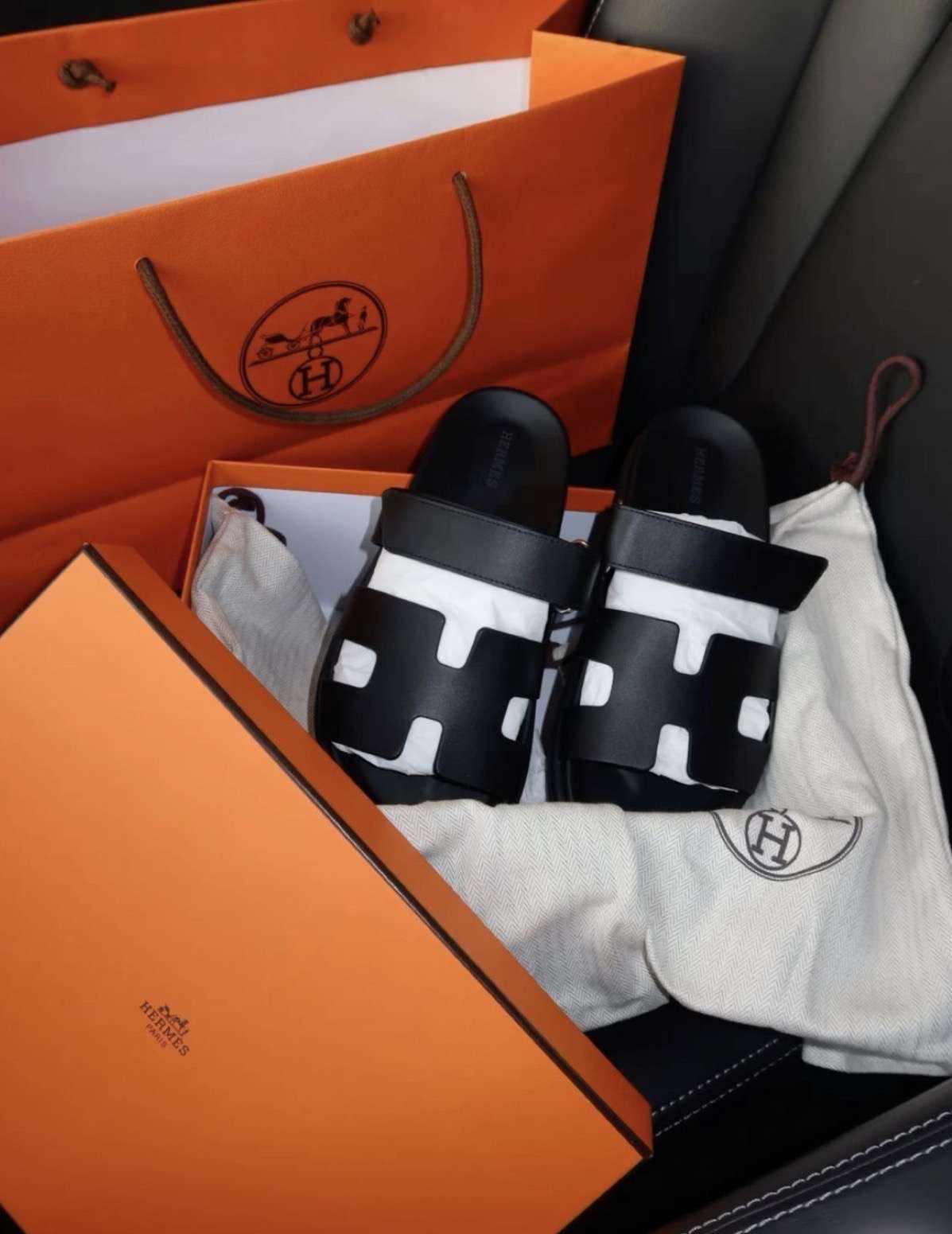 Hermes Chypre cierne