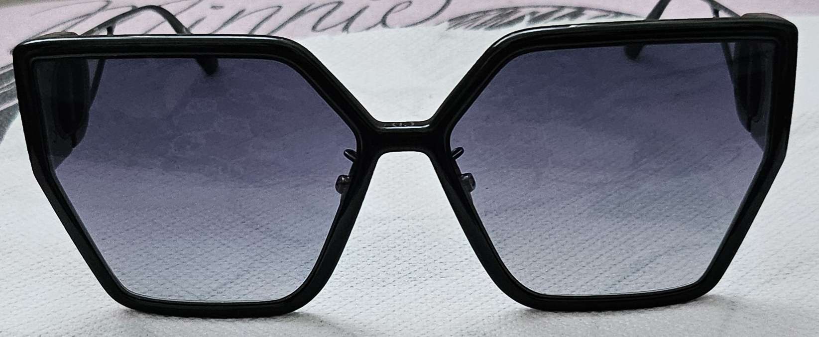 Christian Dior slnečné okuliare Montaigne.