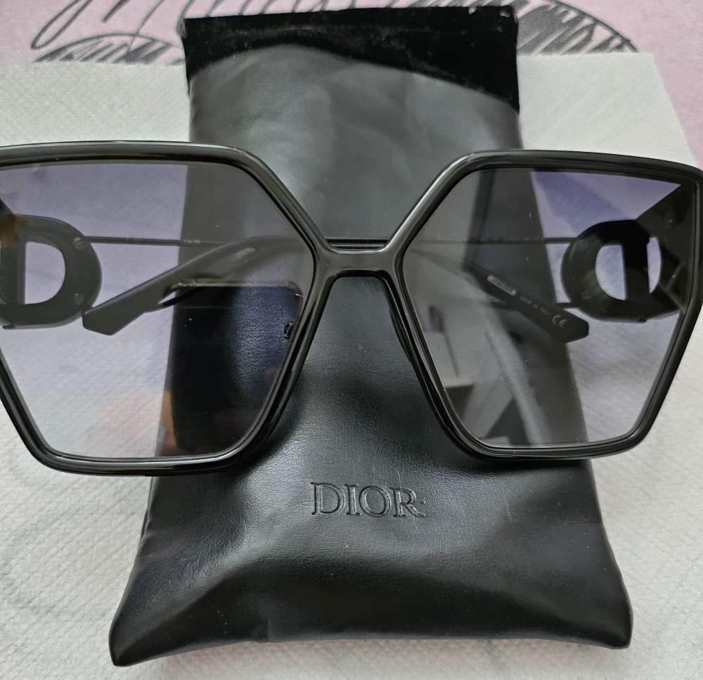 Christian Dior slnečné okuliare Montaigne.