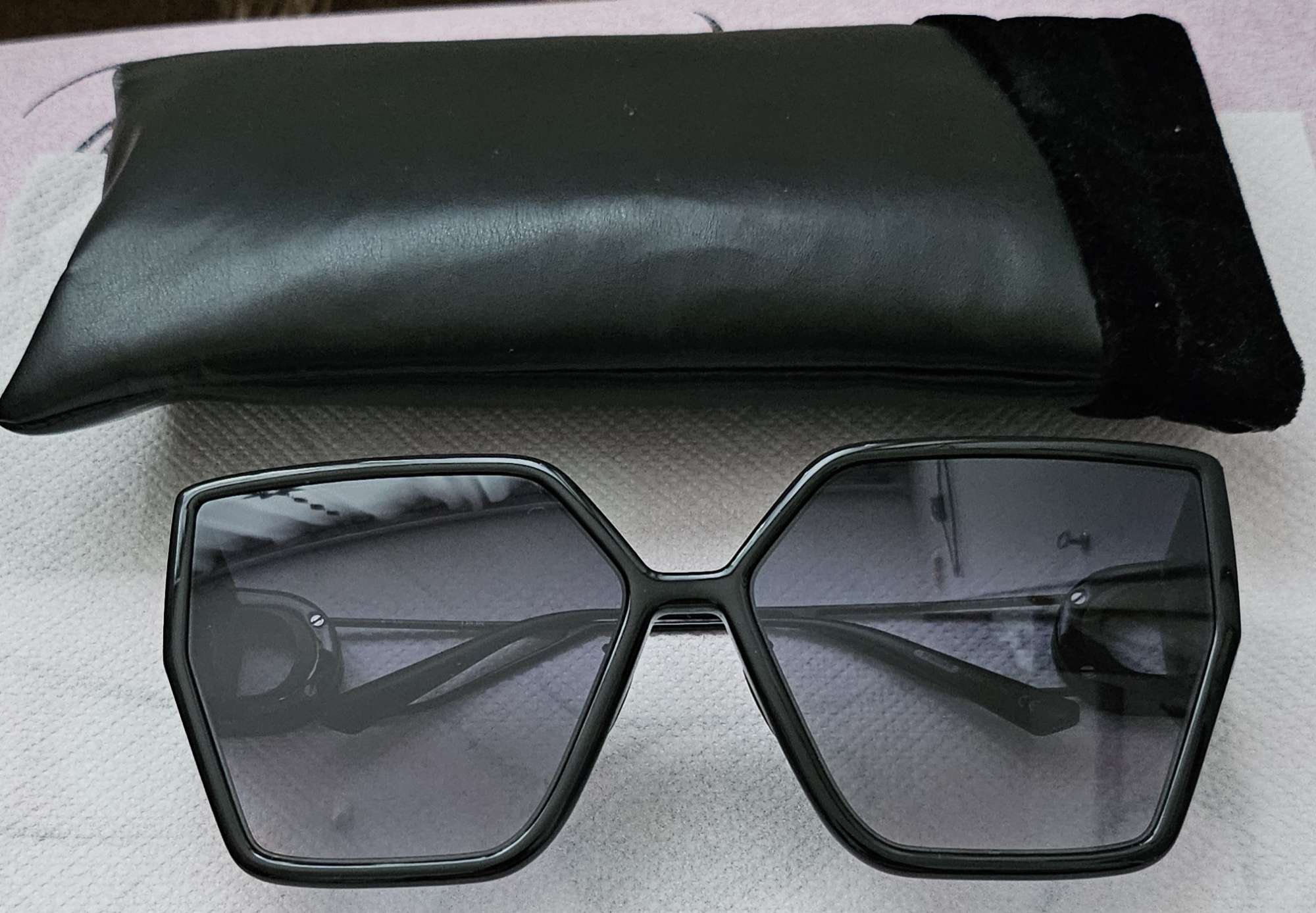 Christian Dior slnečné okuliare Montaigne.