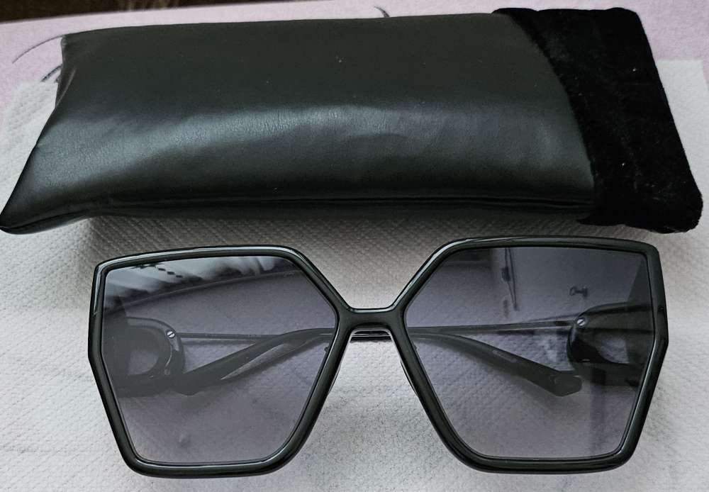 Christian Dior slnečné okuliare Montaigne.