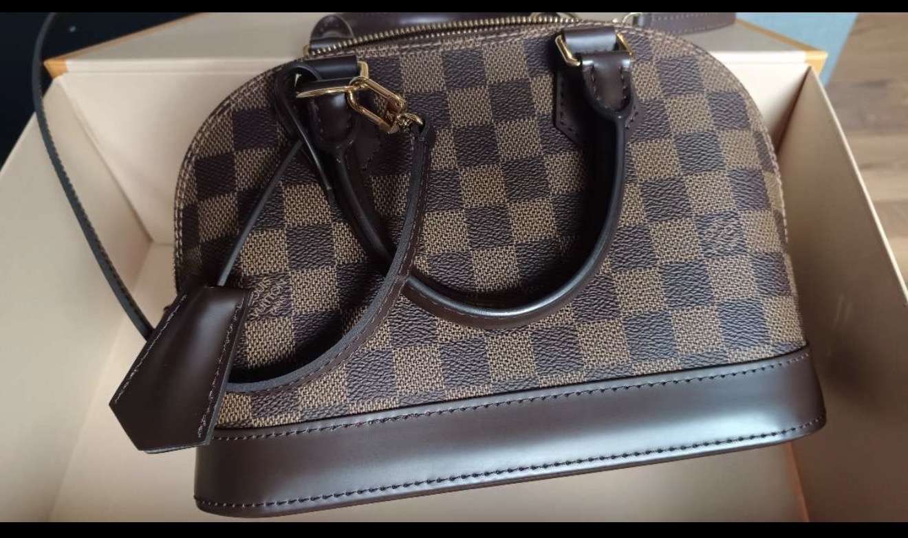 Louis Vuitton Alma bb