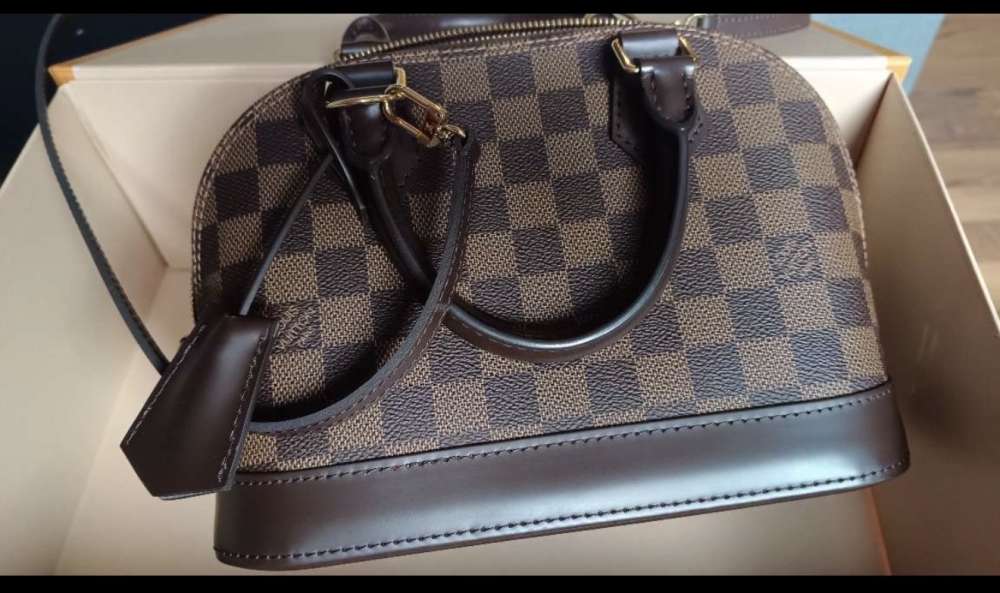 Louis Vuitton Alma bb
