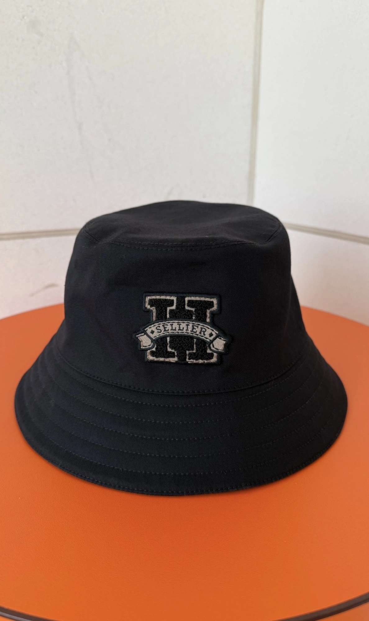 Klobúk Hermès Harper Sellier Bucket 59