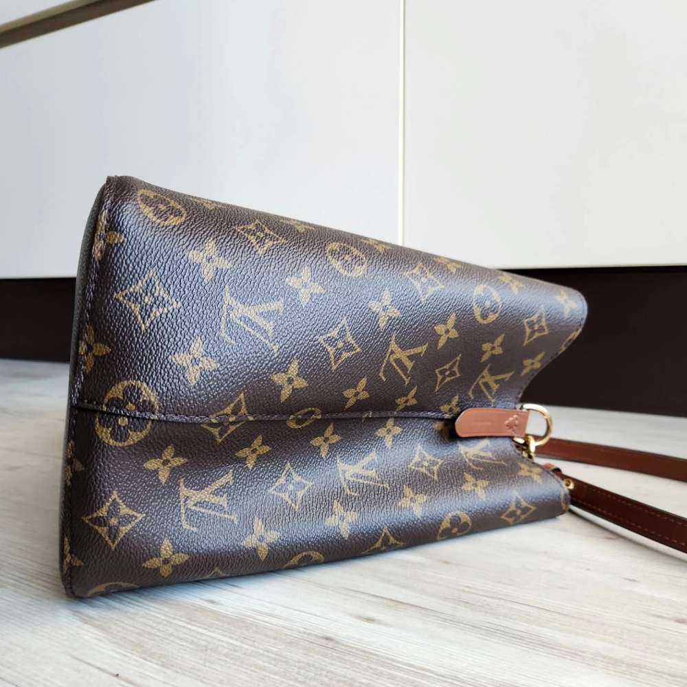 Louis Vuitton NeoNoe MM