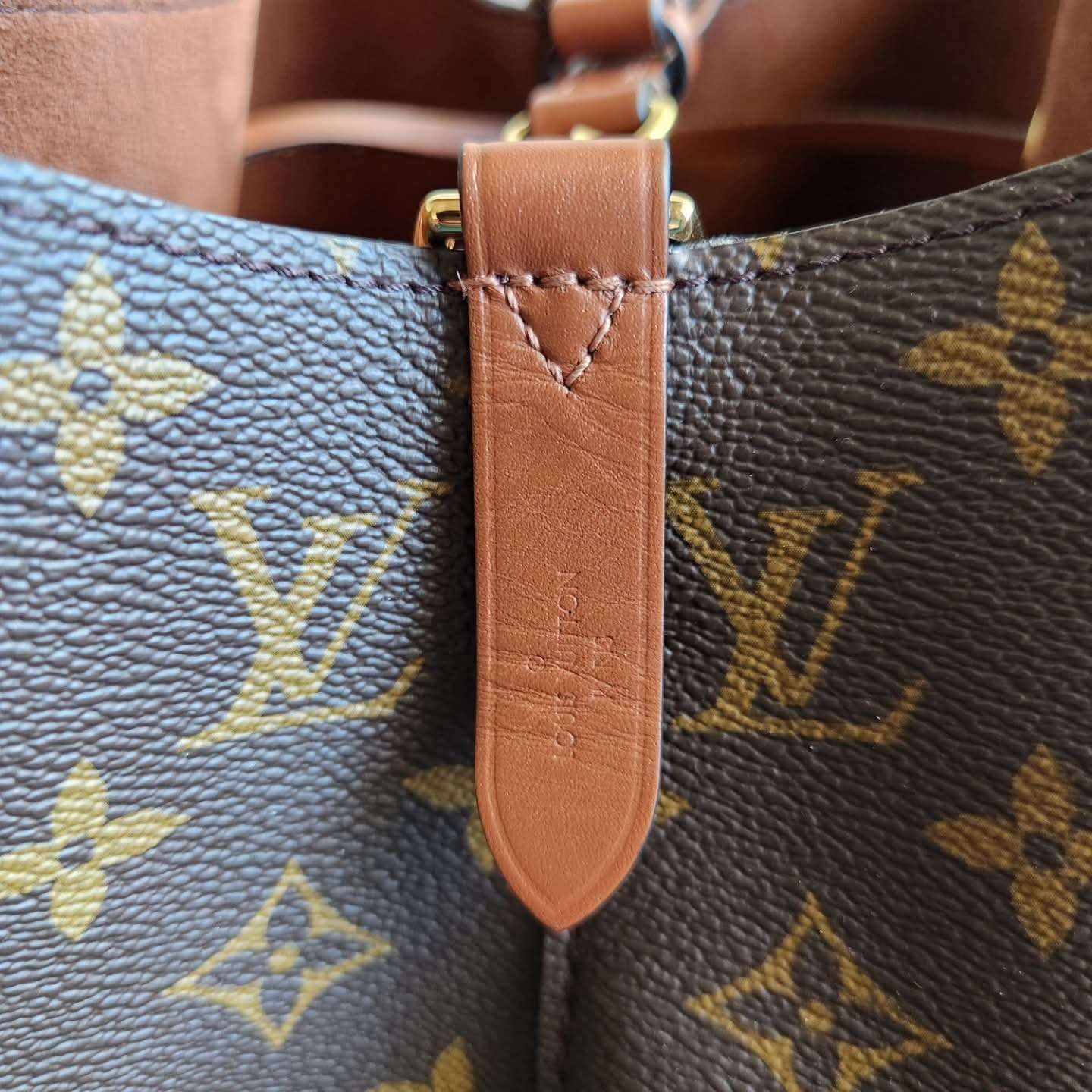 Louis Vuitton NeoNoe MM