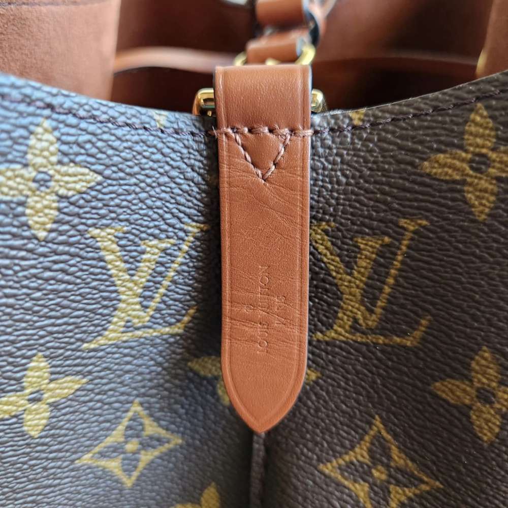 Louis Vuitton NeoNoe MM
