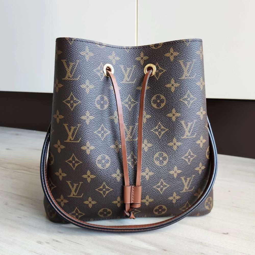 Louis Vuitton NeoNoe MM